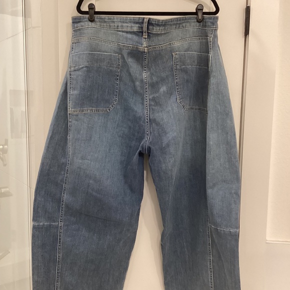 ANTHOLOGY - NWTs Kenna Mid Rise Barrel Jean by Pilcro Petite 32 - Picture 5 of 8